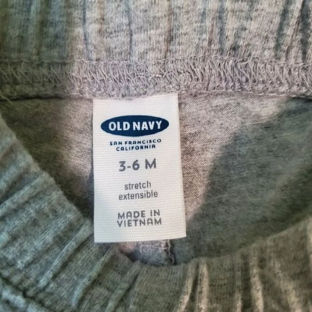 Bundle Two Bodysuits Two‎ Pants ( Gap Old Navy Babaluno Dapper Dude) 3-6 Months